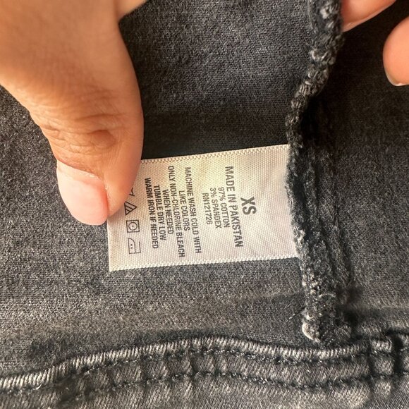 Aeropostale Black Denim Jacket XS With Red Floral Embroidery Button-Down - Picture 7 of 8